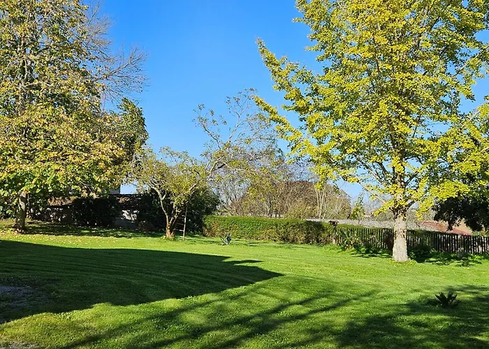 Maison D'hotes, Mourenia A Gr65 게스트하우스 *